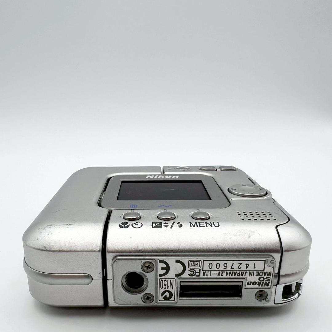 【完動品】Nikon COOLPIX SQ コンデジ シルバー 動作確認済