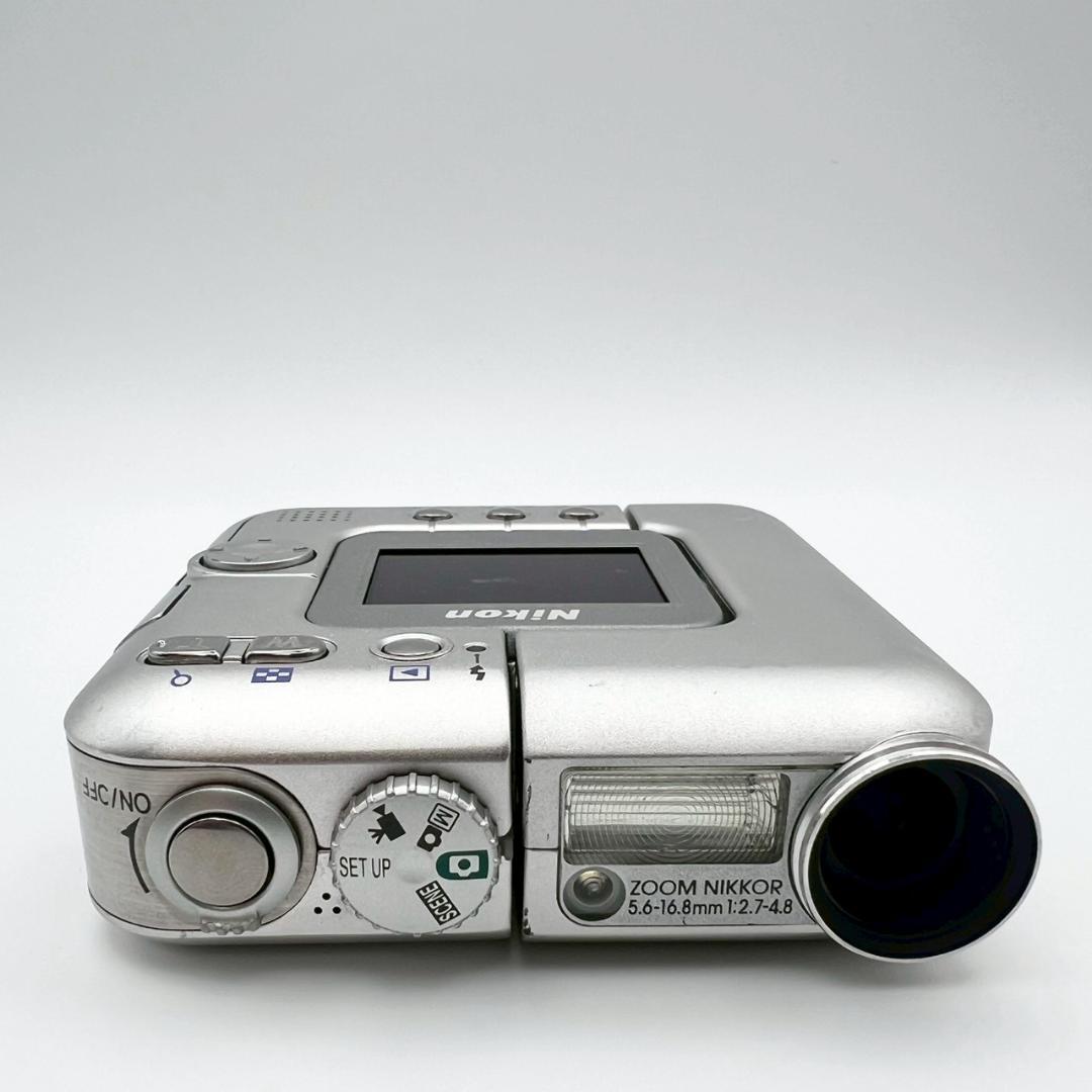 【完動品】Nikon COOLPIX SQ コンデジ シルバー 動作確認済