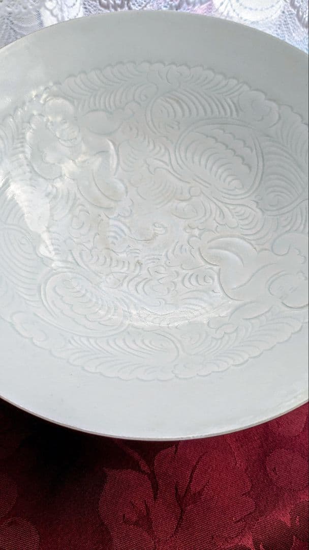 北宋青白磁 刻花嬰戯牡丹文碗 中国骨董 香港の現地オークションで購入