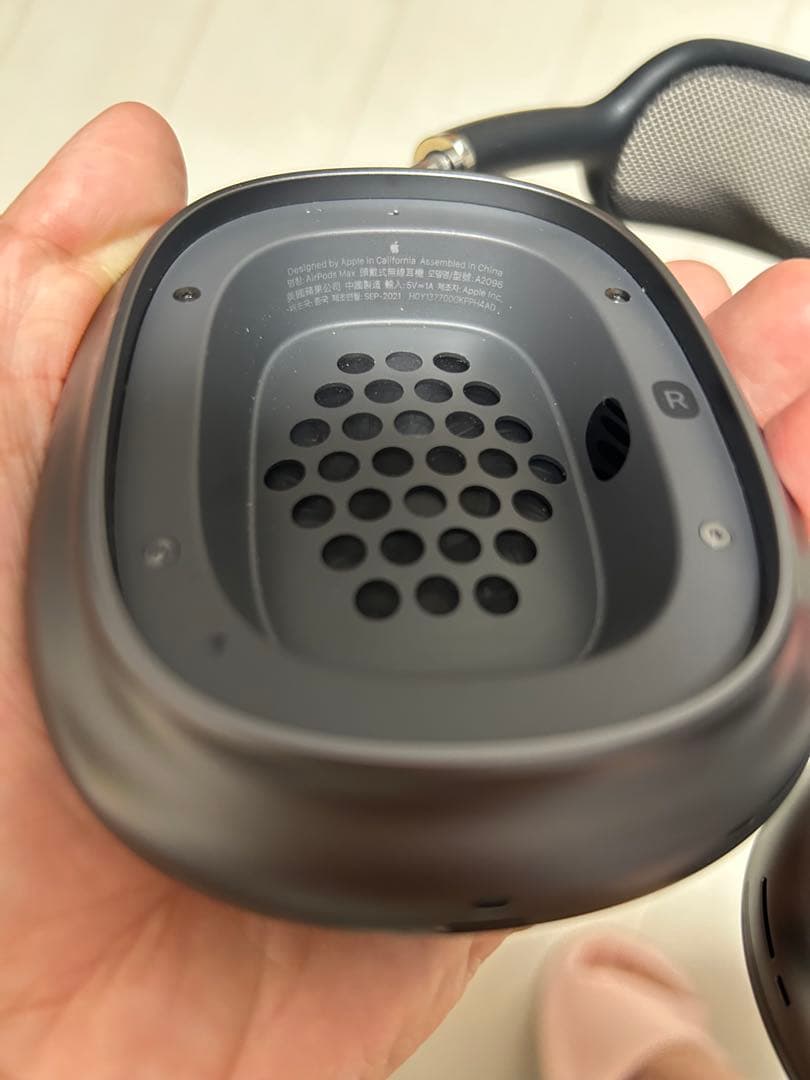 AirPods MAX ミッドナイト