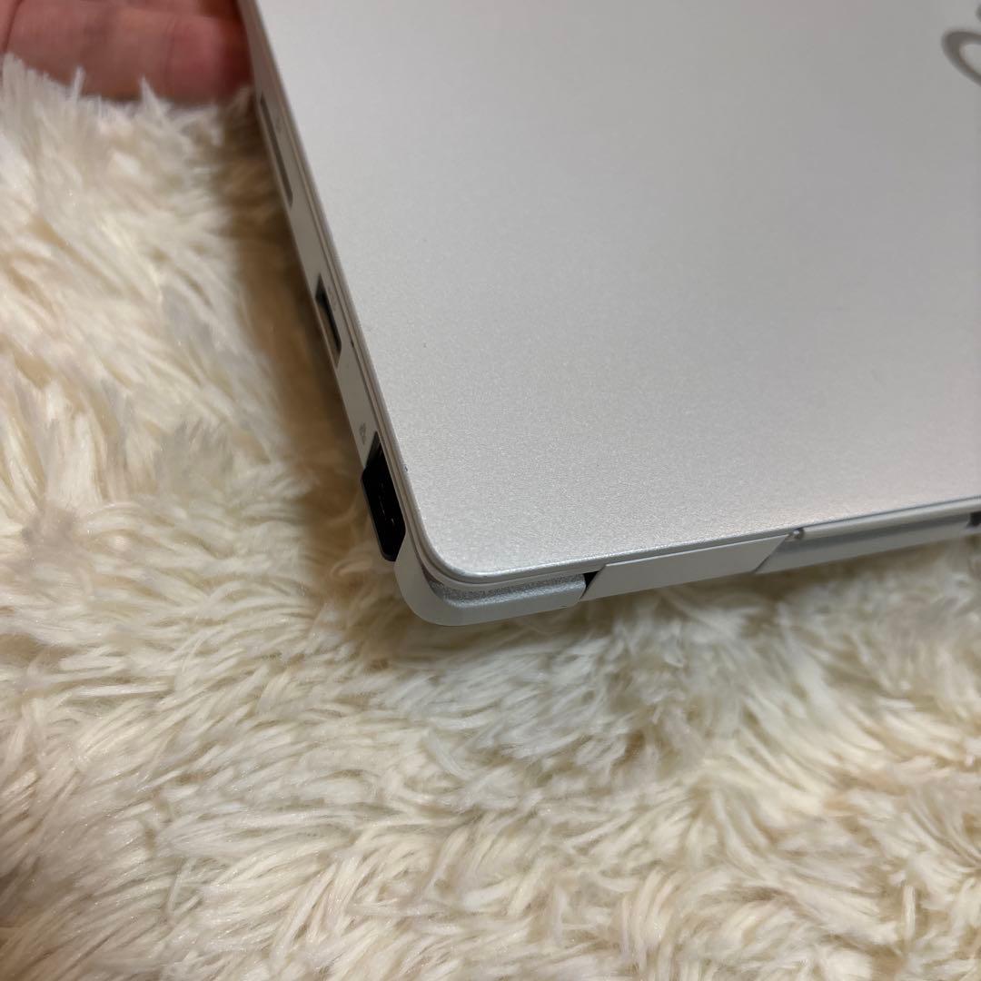 【美品】i5 LIFEBOOK UH08/E3 Intel xe GPU搭載！