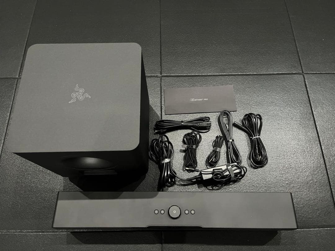 Razer Leviathan V2 PROサウンドバー サブウーファーセット