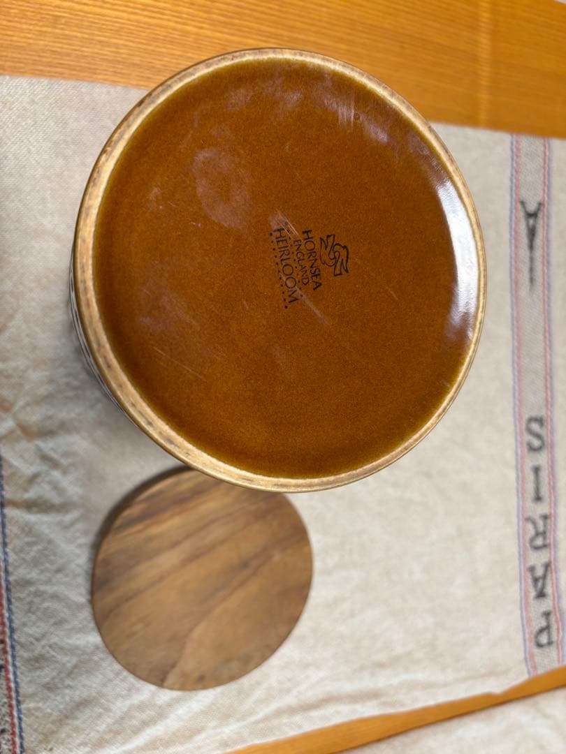 ホーンジー社、HORNSEA キャニスター（ビンテージ陶器）