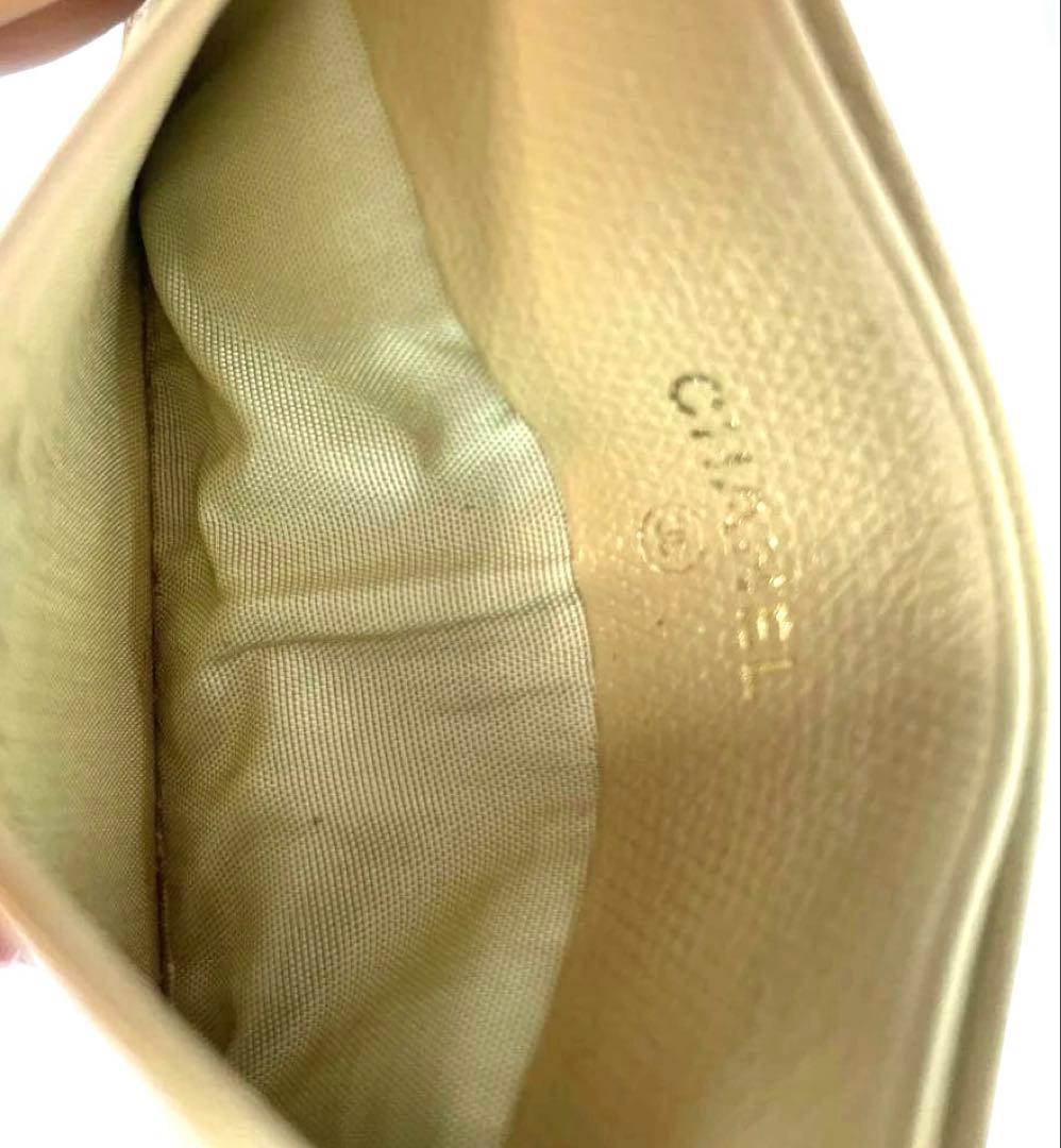 CHANEL シャネル　レザー　ココボタン　カードケース　名刺入れ　ベージュ系