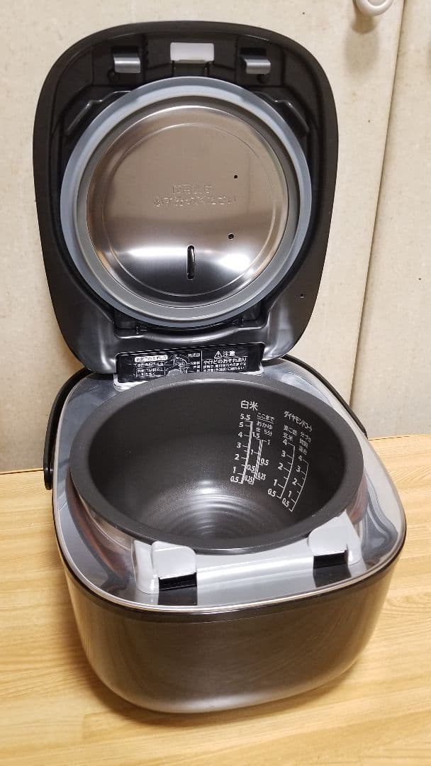 ☆2021年製☆東芝真空圧力IH炊飯器☆タッチパネル操作☆真空保温機能搭載