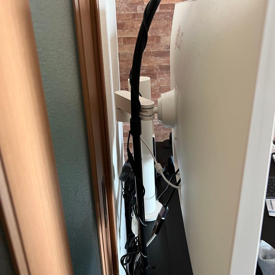 【極美品】LG 4K 31.5インチ スマートモニター 32SQ780S-W