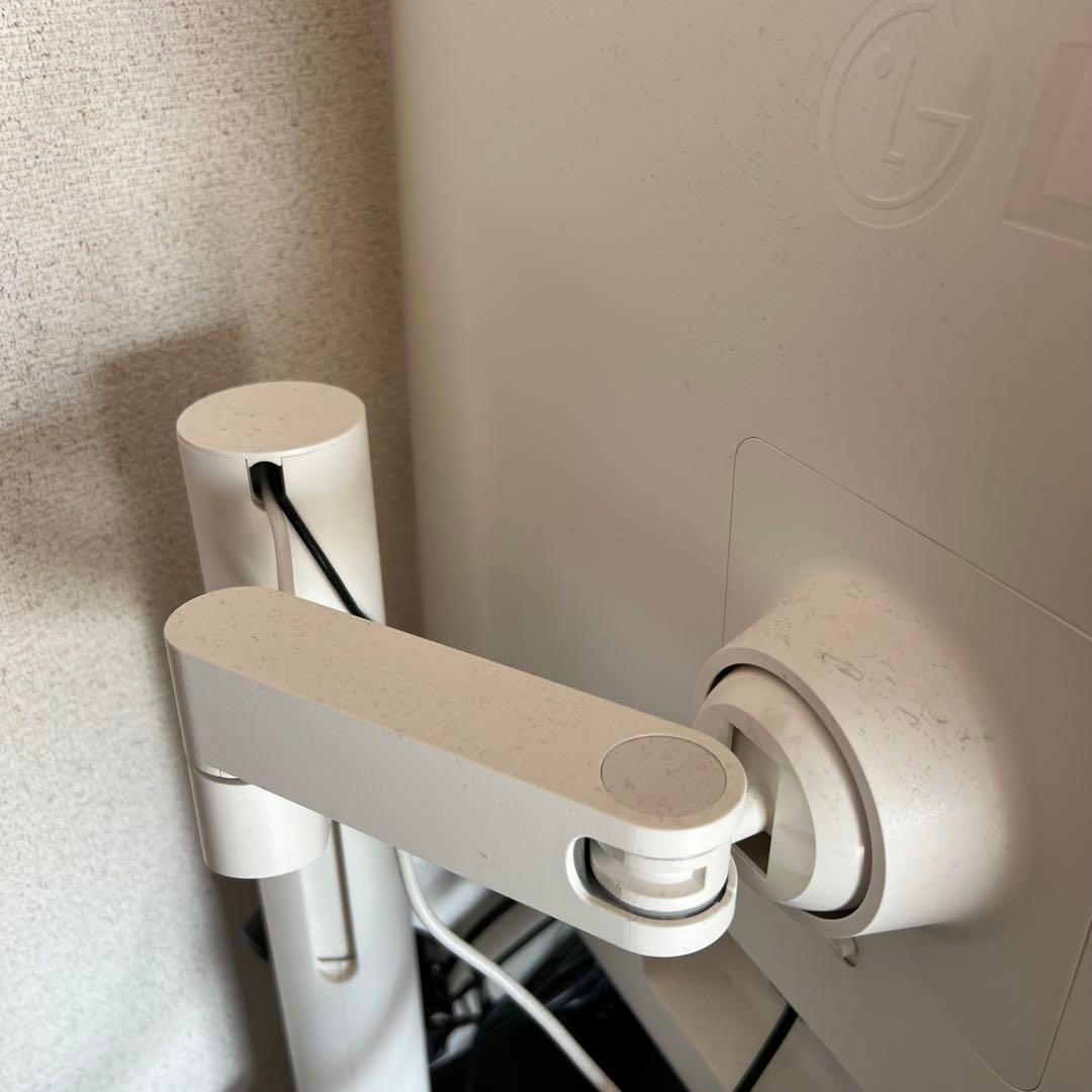 【極美品】LG 4K 31.5インチ スマートモニター 32SQ780S-W