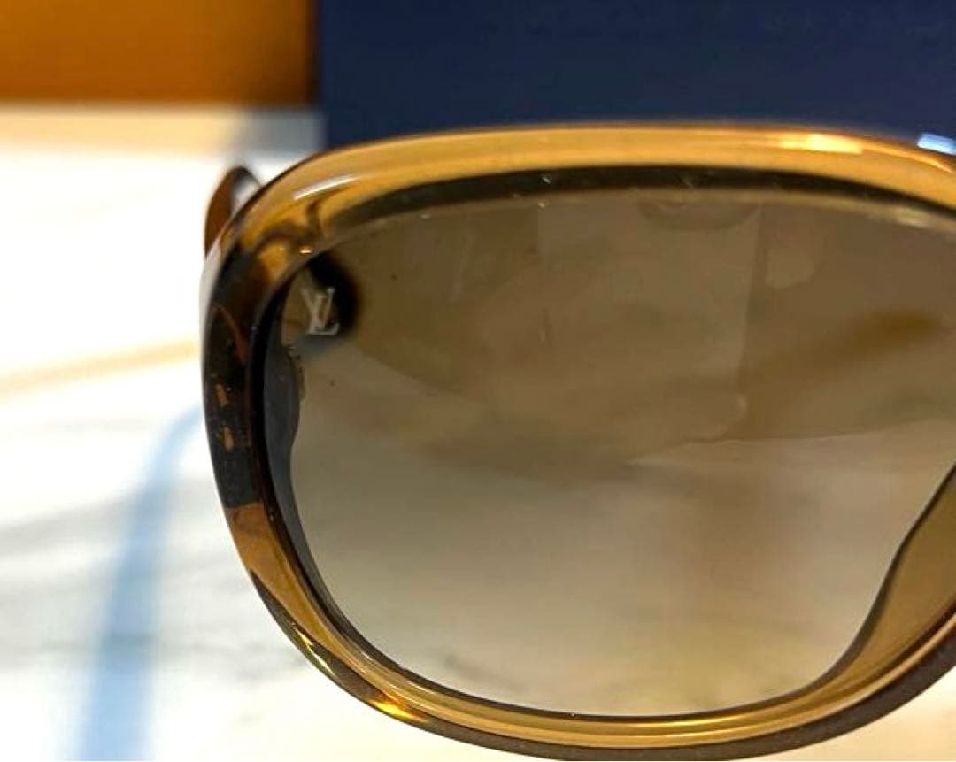 【HMMH7です】ヴィトンサングラス　正規品　取り扱い説明書あり