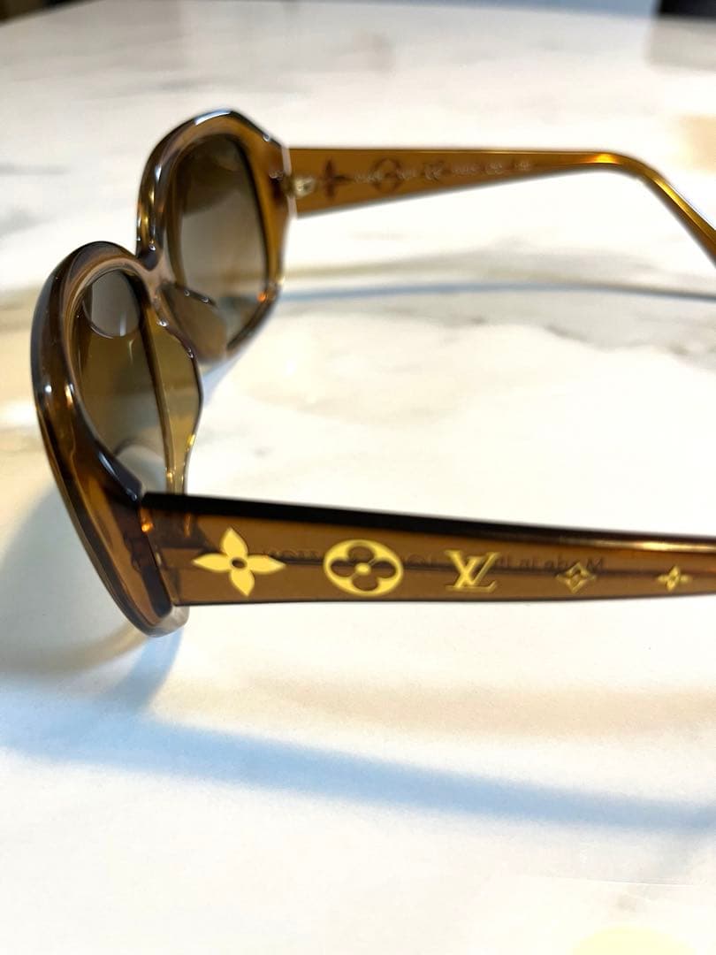 【HMMH7です】ヴィトンサングラス　正規品　取り扱い説明書あり