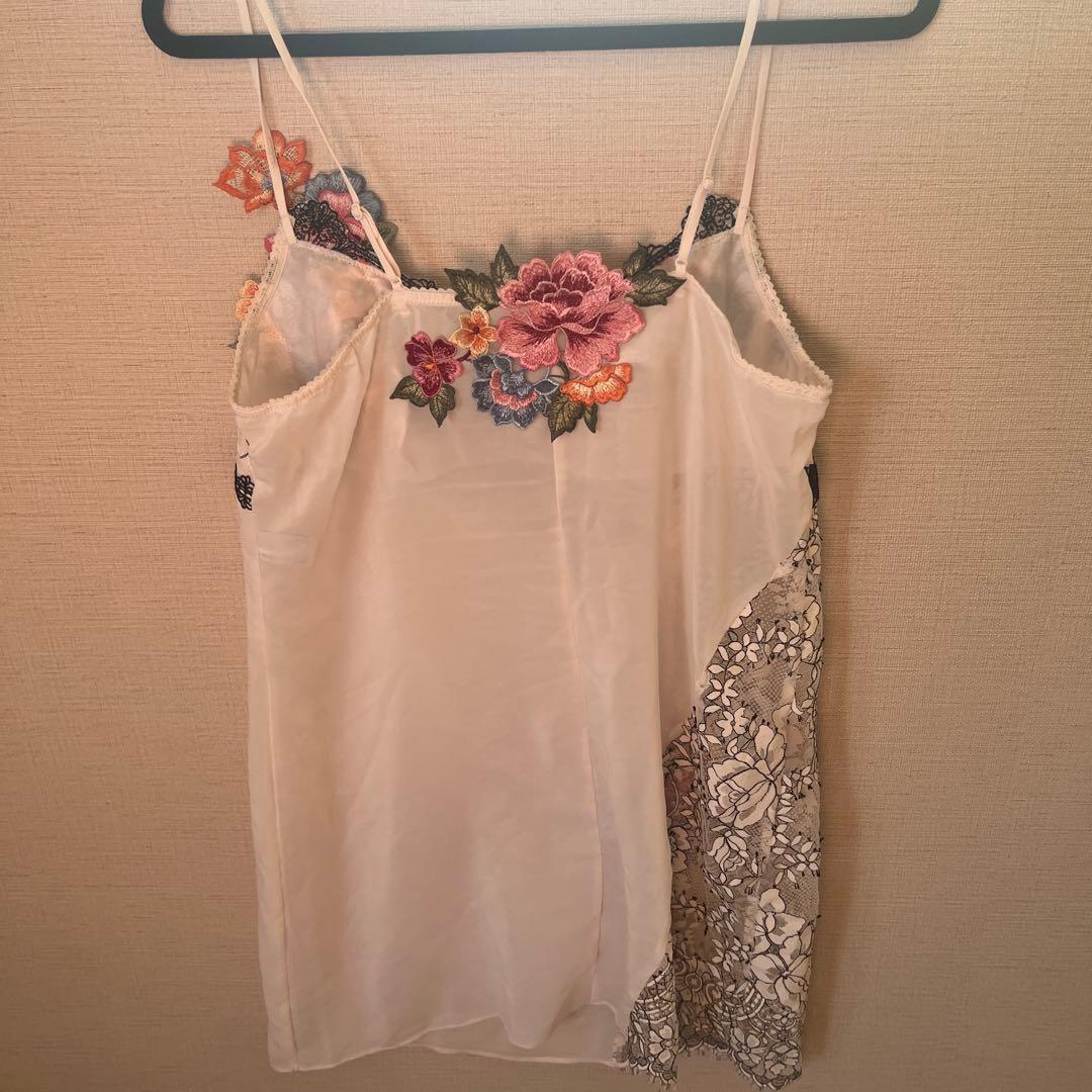 サルート　スリップ