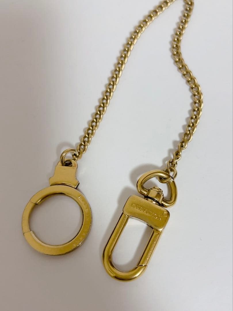 ルイヴィトン　LOUIS VUITTON シェンヌ・アノクレ キーチェーン