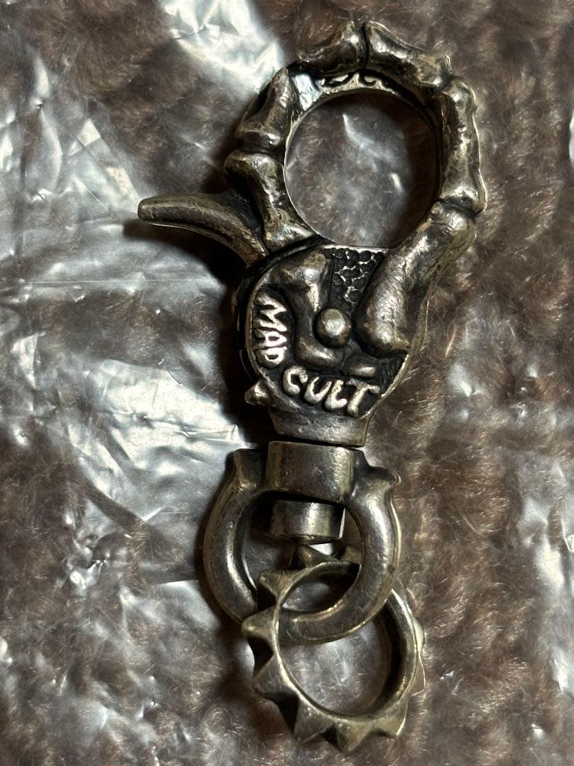 マッドカルト　フィンガーボーンクリップ