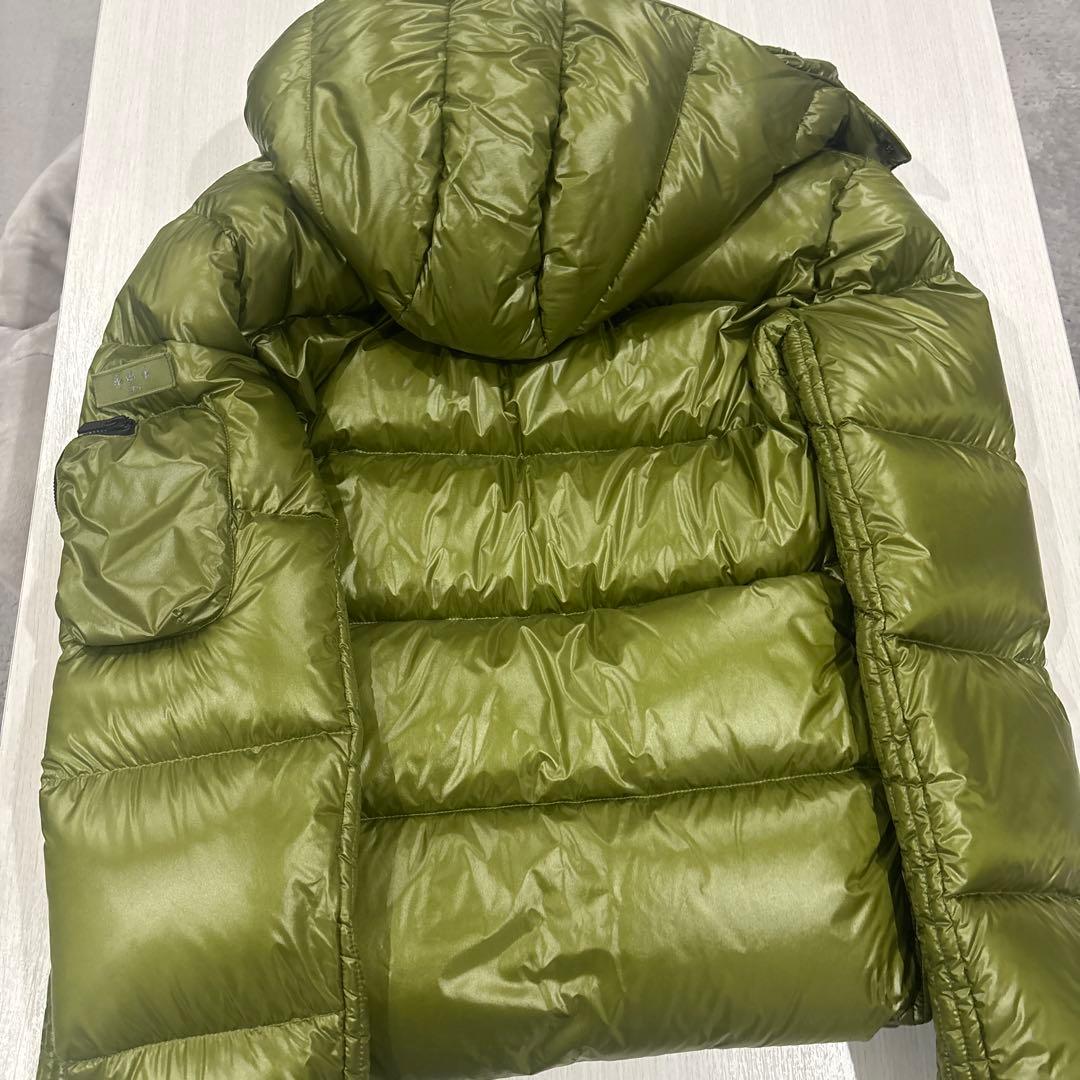 極美品TATRAS オリーブグリーン ダウンジャケット