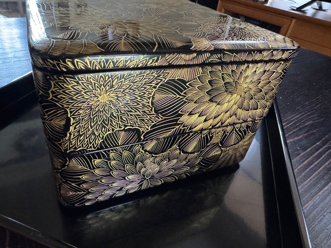 輪島塗（重要無形文化財）沈金 花詰文 二段重