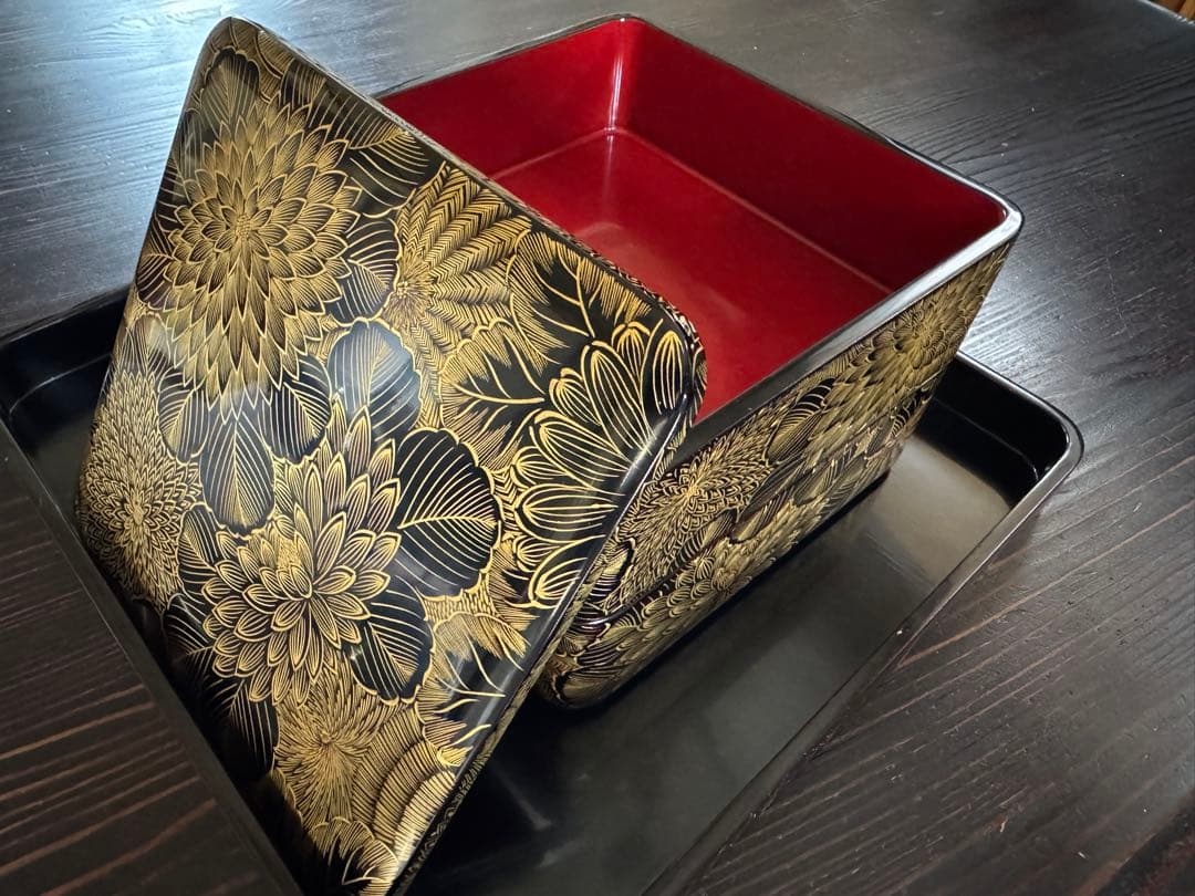 輪島塗（重要無形文化財）沈金 花詰文 二段重