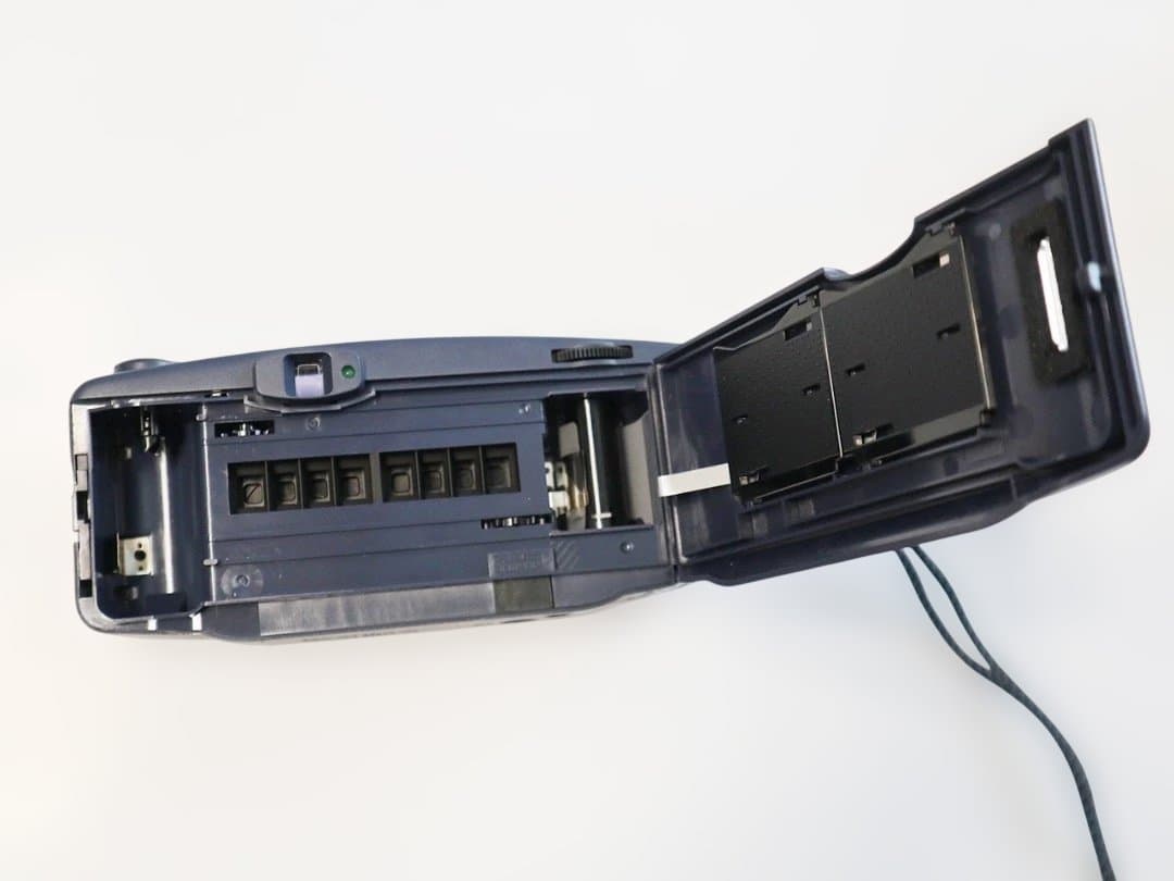 FUJIFILM 連写カルディア Byu〜n｜8コマ連続撮影・希少モデル