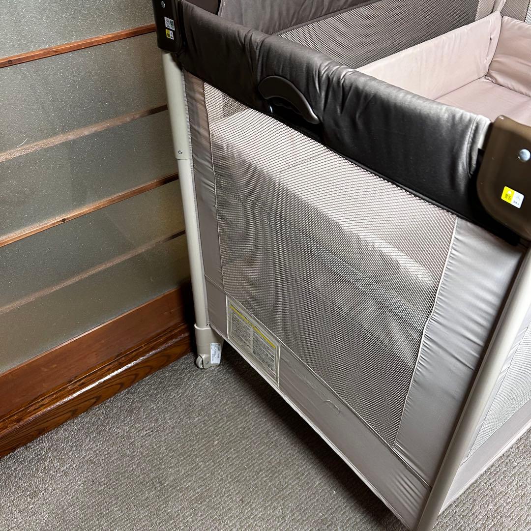 美品 アップリカ ココネル　ココア ベビーベッド 出産準備 新生児