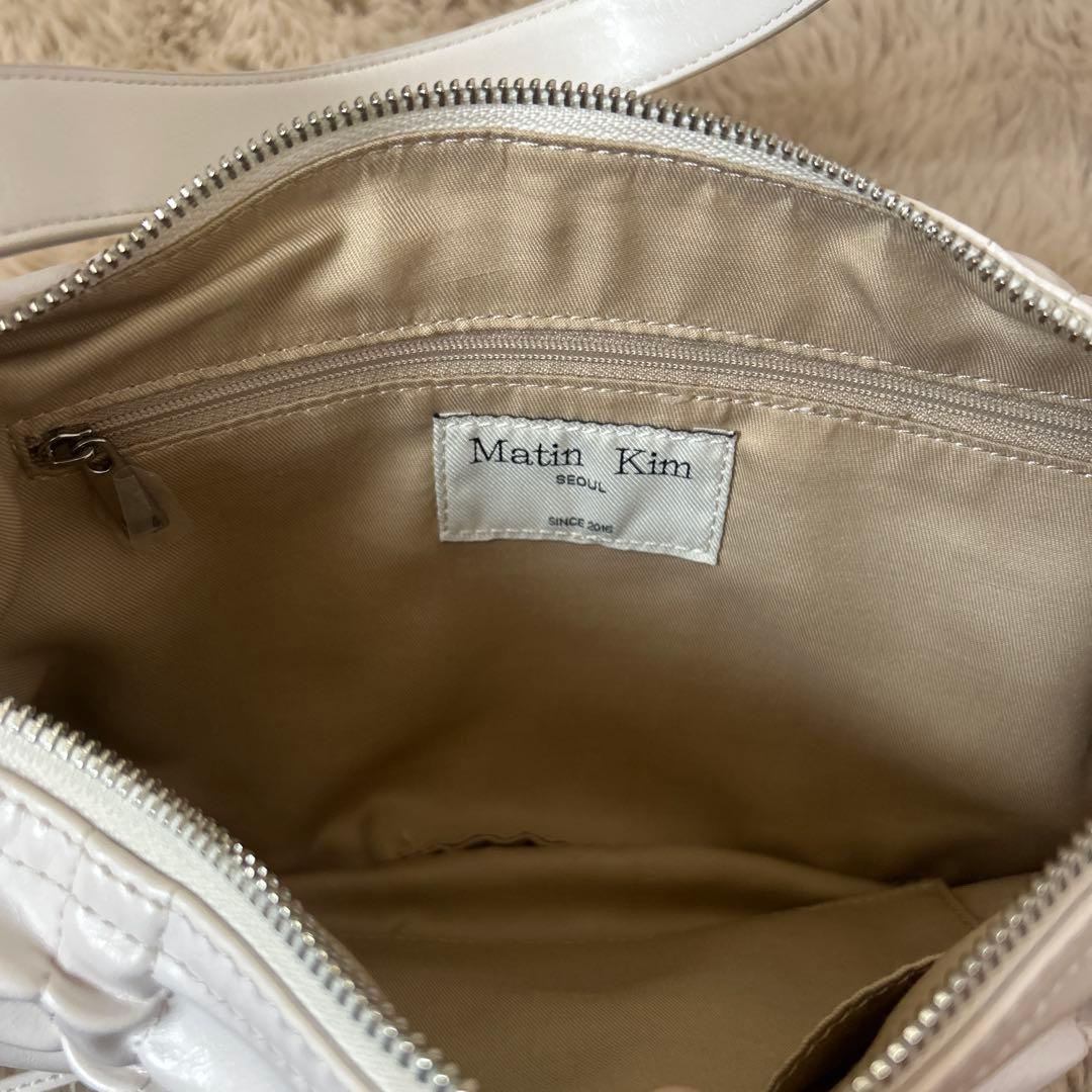 Matin Kim ホワイトショルダーバッグ