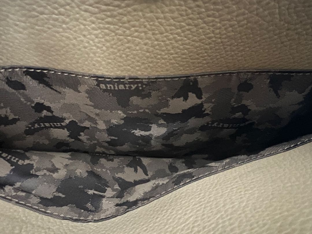 aniary コンパクトブリーフ Shrink Leather 美品