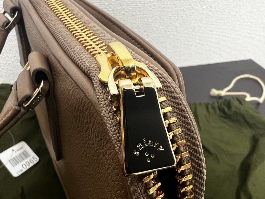 aniary コンパクトブリーフ Shrink Leather 美品