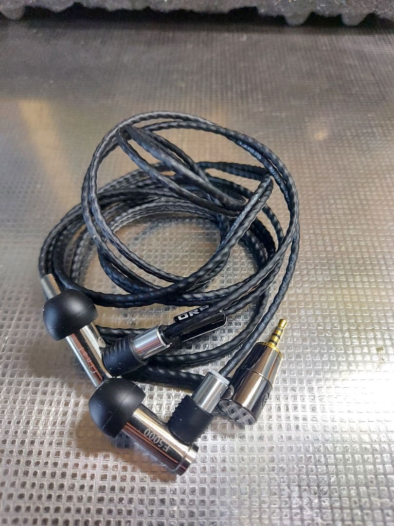 446　イヤホン11本 セット　ハードケース、cayin n5 ii 付き