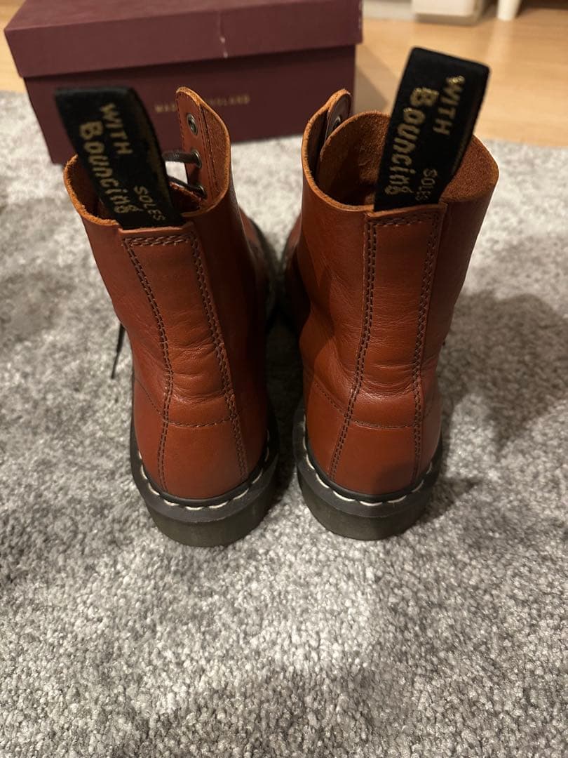 Dr. Martens ブラウンレザーブーツ