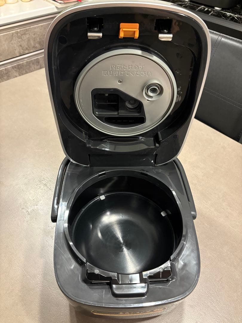 【圧力IH炊飯器5.5合炊き】象印 NW-JY10-BA ブラック