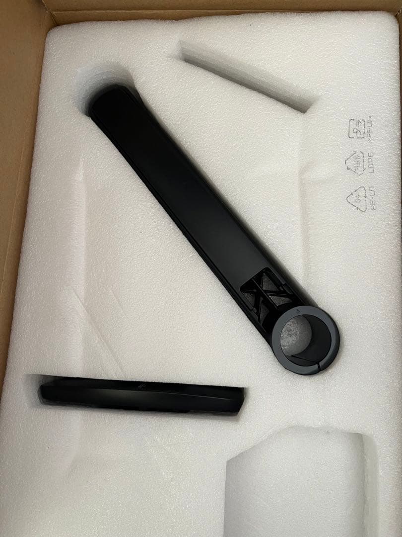 amazon basics シングルモニター取り付けアーム ブラック