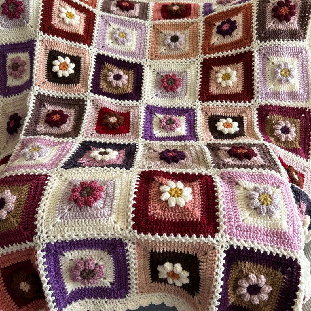 ぷっくり。お花のモチーフ編み ブランケット マルチカバー ウール 手編み