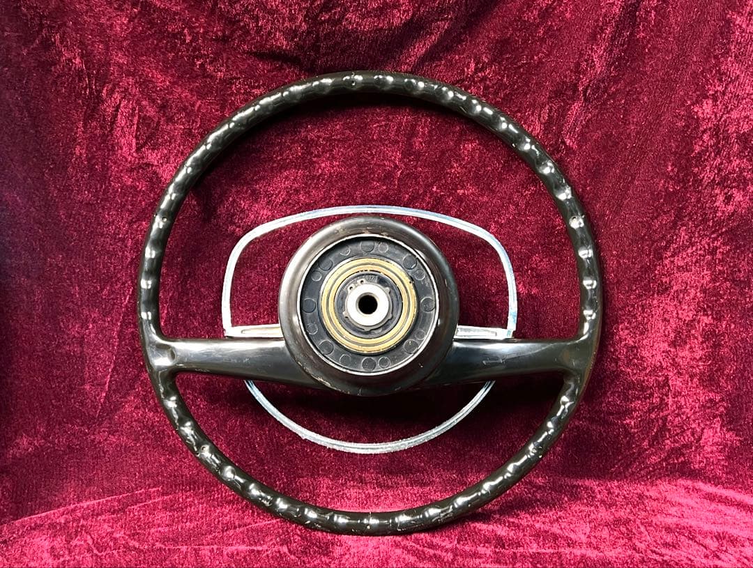 メルセデス・ベンツ/ ハンドル