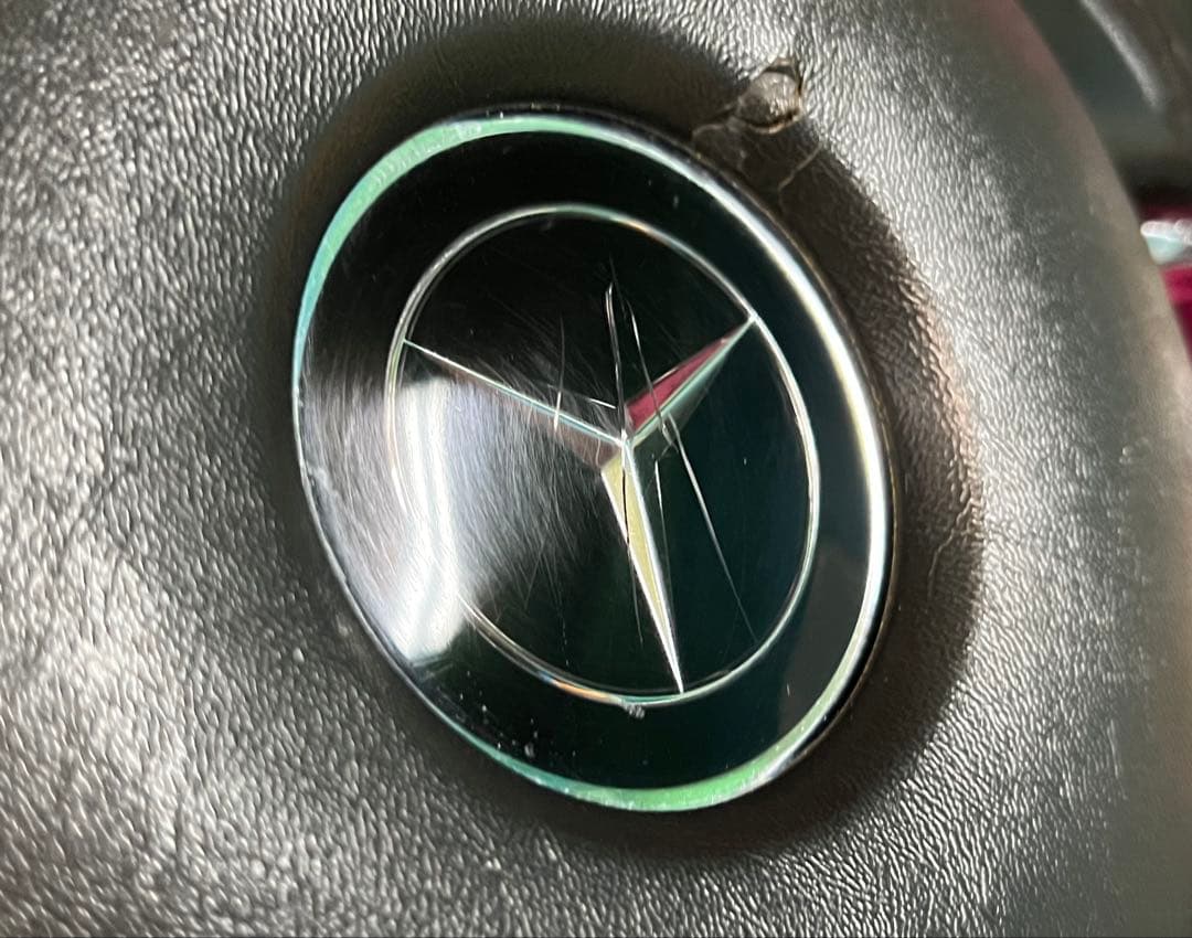 メルセデス・ベンツ/ ハンドル