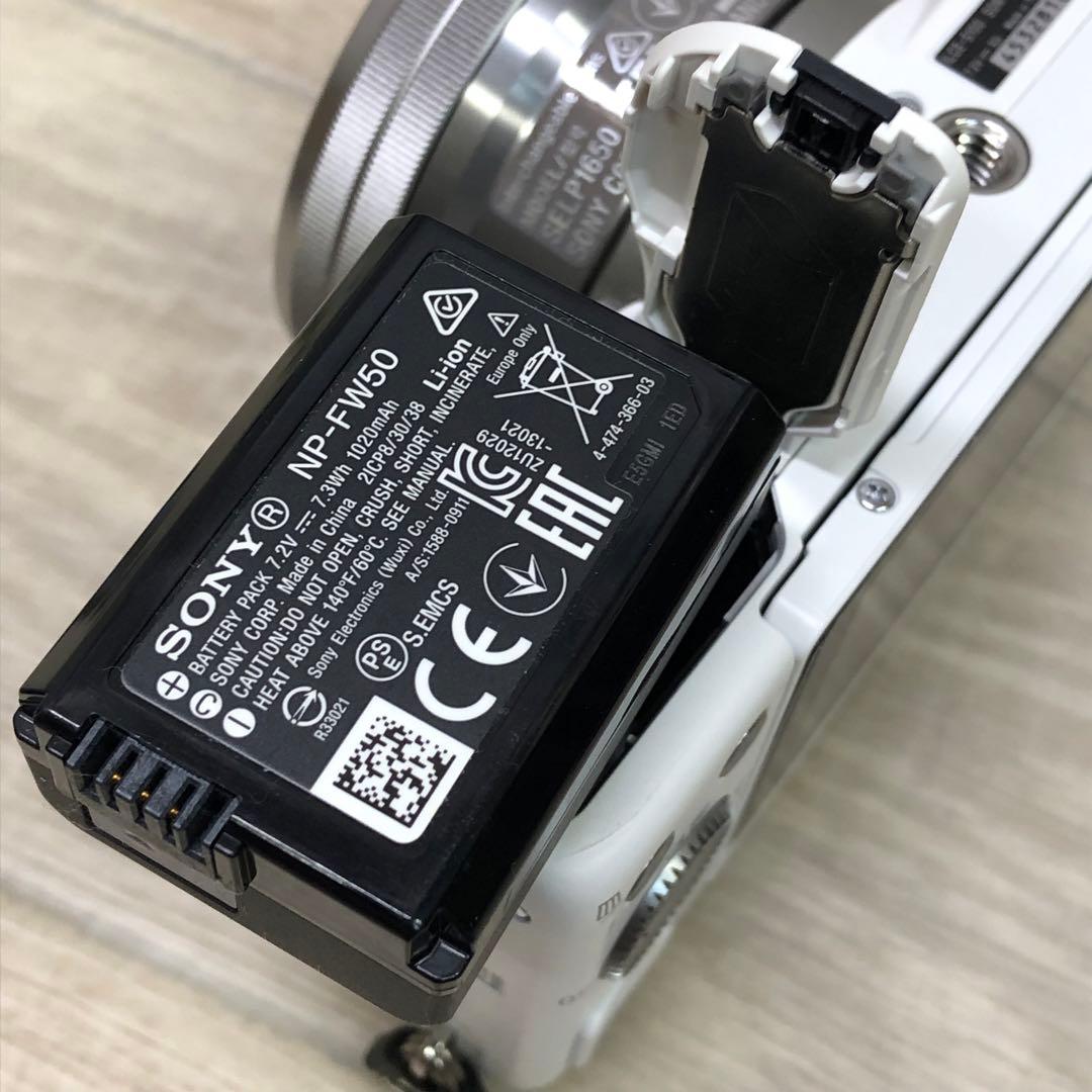 S*i様 SONY α5100 ミラーレス一眼カメラ ILCE-5100L ホワ