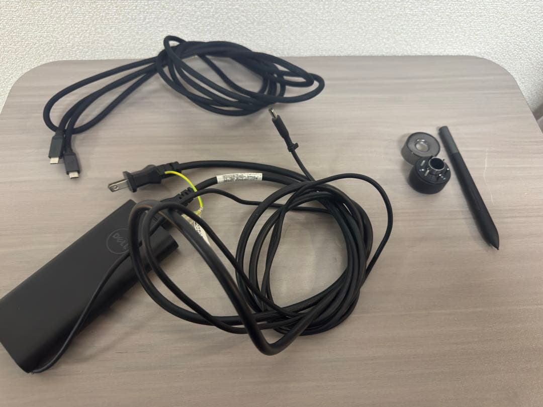 DELL CANVAS 27インチ WQHD高性能液タブ（KV2718D）