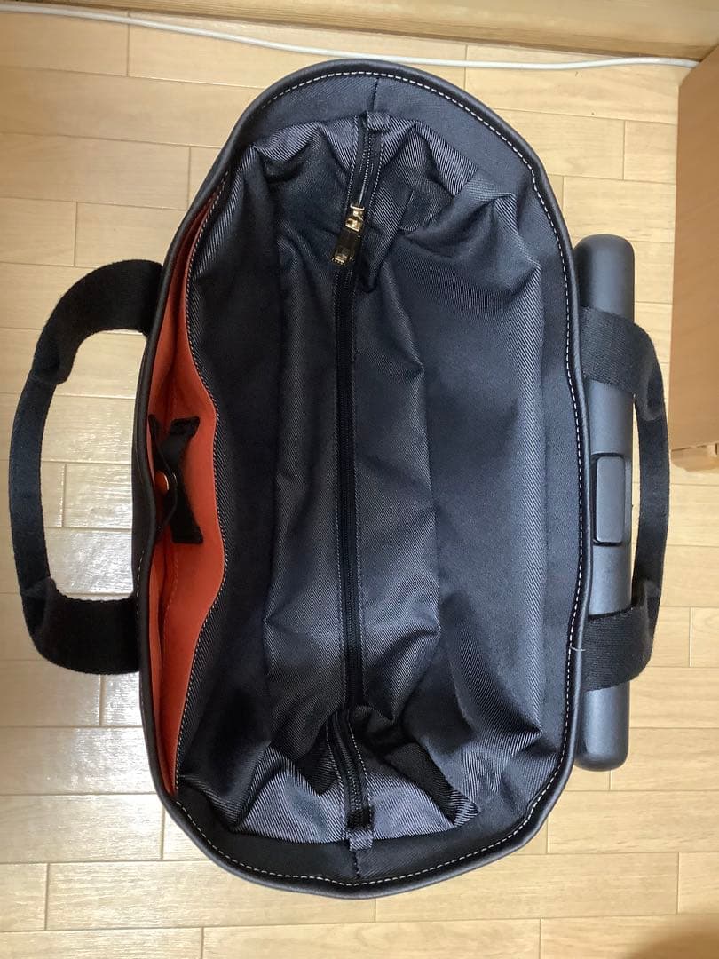 スワニー　キャリーバッグ　ストッパー付き　Mサイズ　超美品