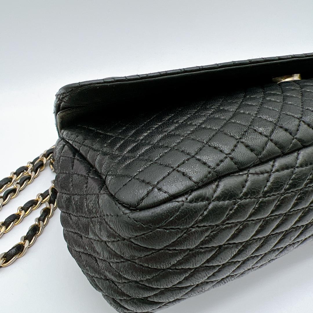 BALLY キルティング チェーン ショルダーバッグ　　ブラック f512