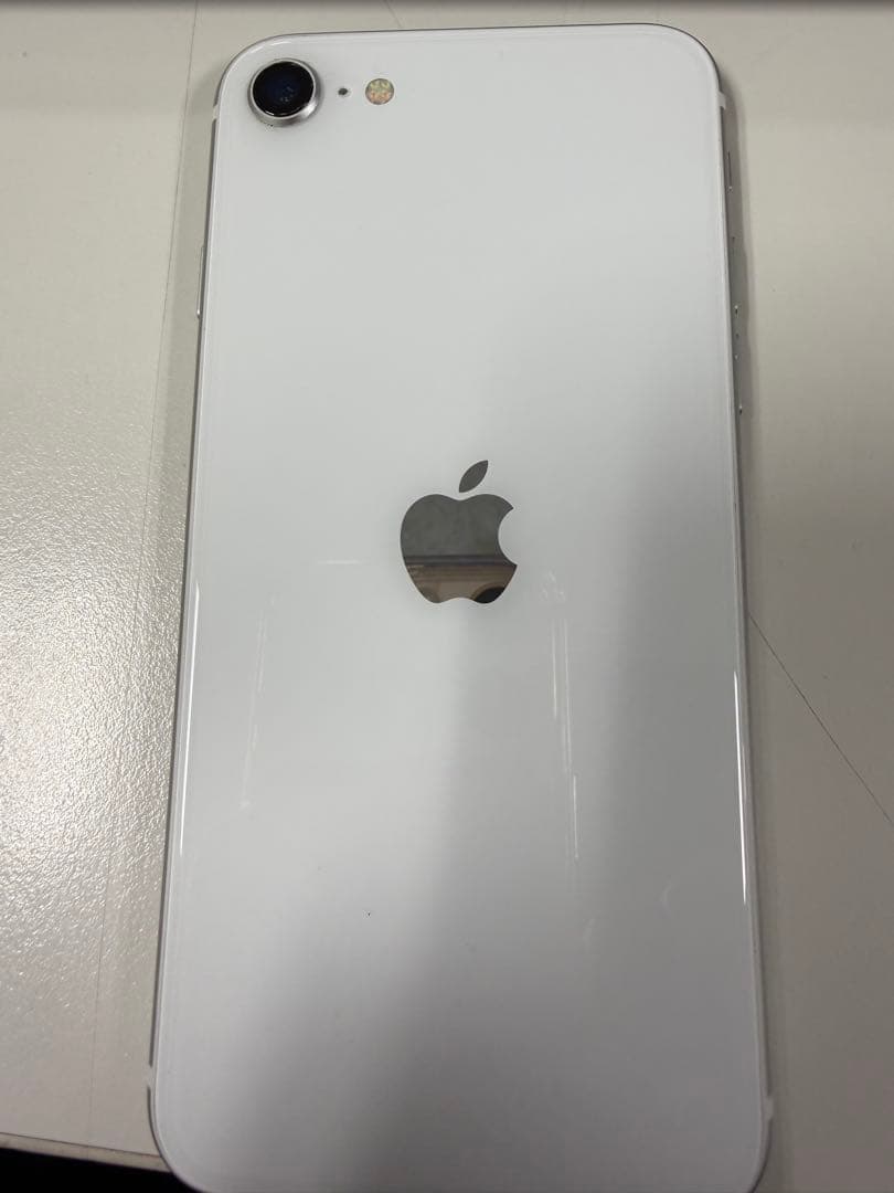 Apple iPhone SE 128GB★SIMフリー美品