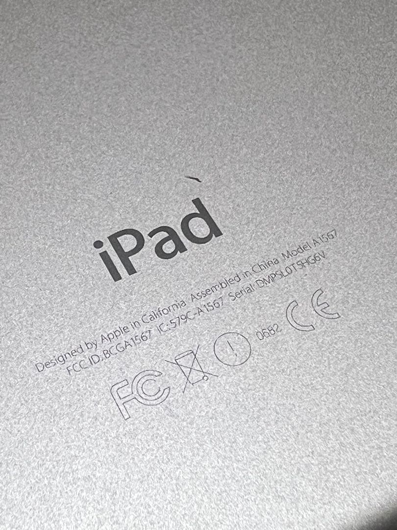 iPad Airの第2世代モデル Wi-Fi + Cellular