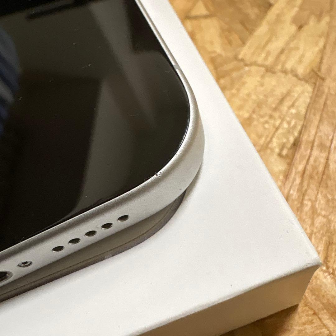 Apple iPhone 16ホワイト 本体 充電ケーブル付き