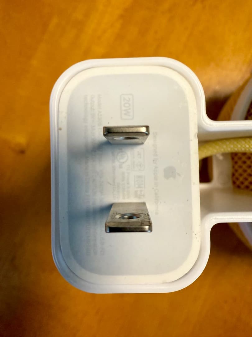 Pod mini イエローペア　壁掛けバージョン