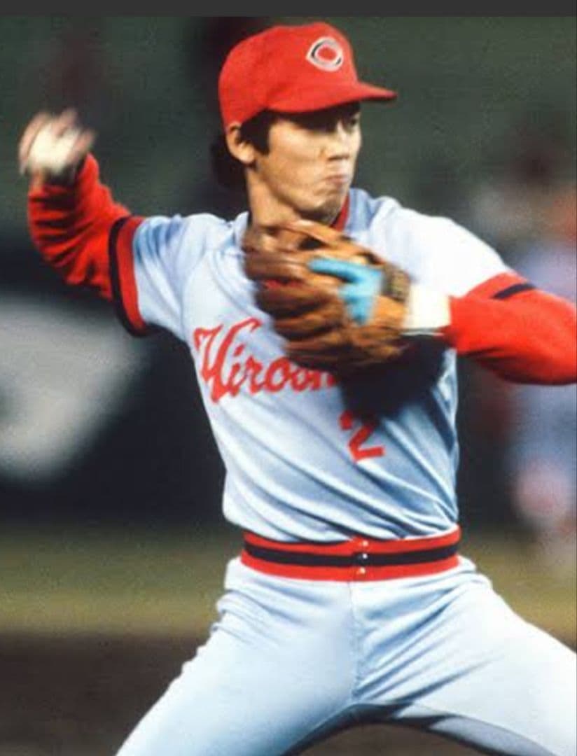 美津濃ワールドウィン硬式グローブ広島カープ高橋慶彦選手刺繍入り 赤カップ