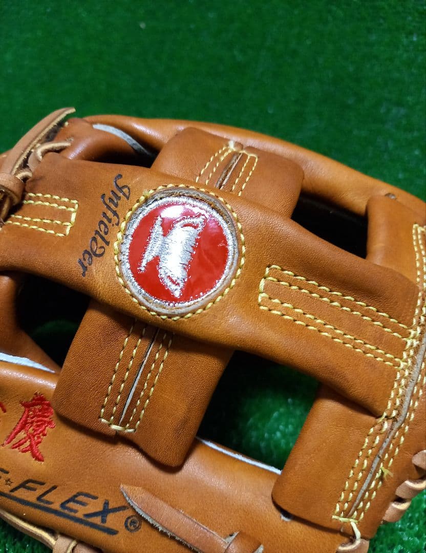 美津濃ワールドウィン硬式グローブ広島カープ高橋慶彦選手刺繍入り 赤カップ