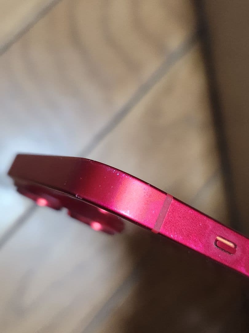 まーです。iphone 14 128GB レッド　訳あり