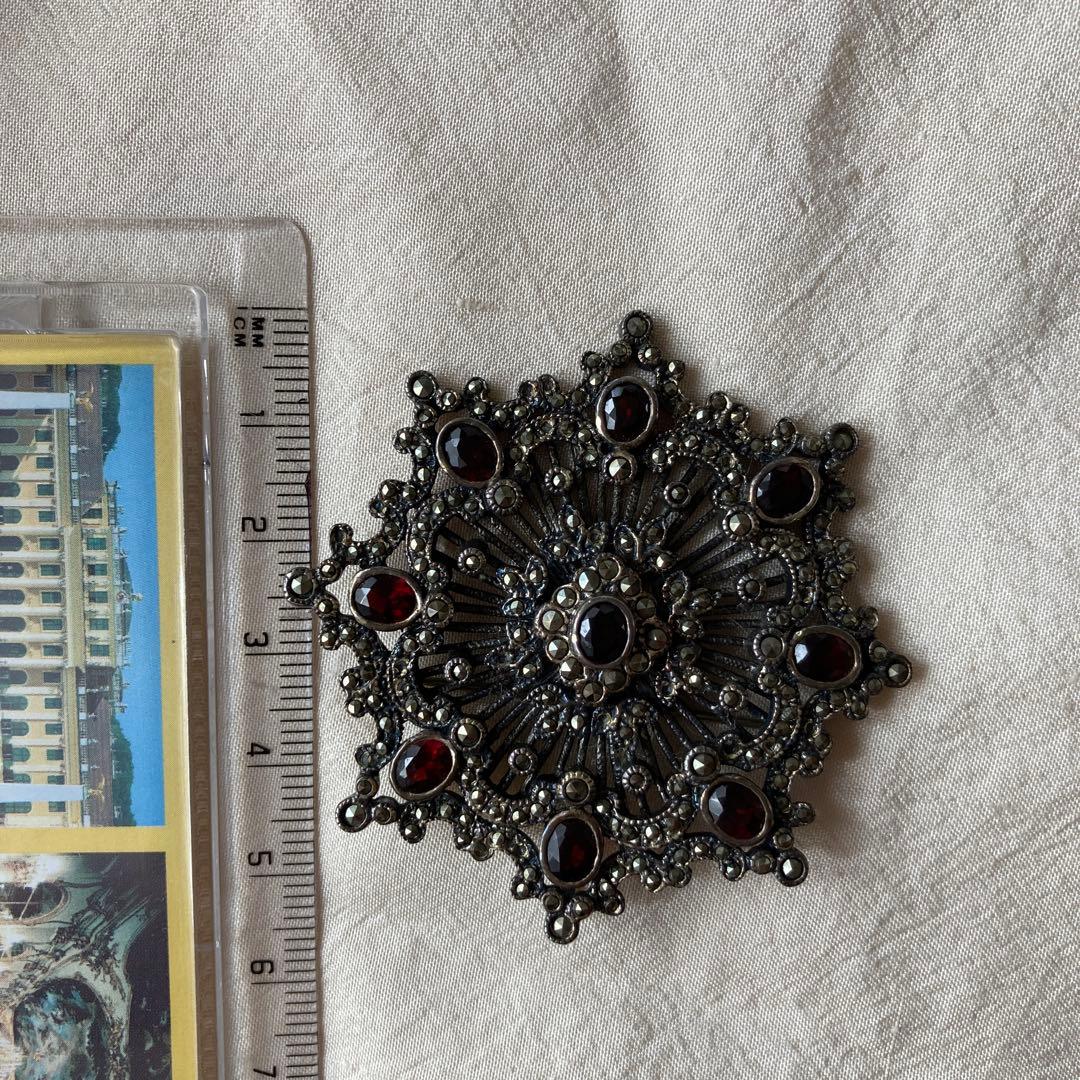 アンティークブローチ