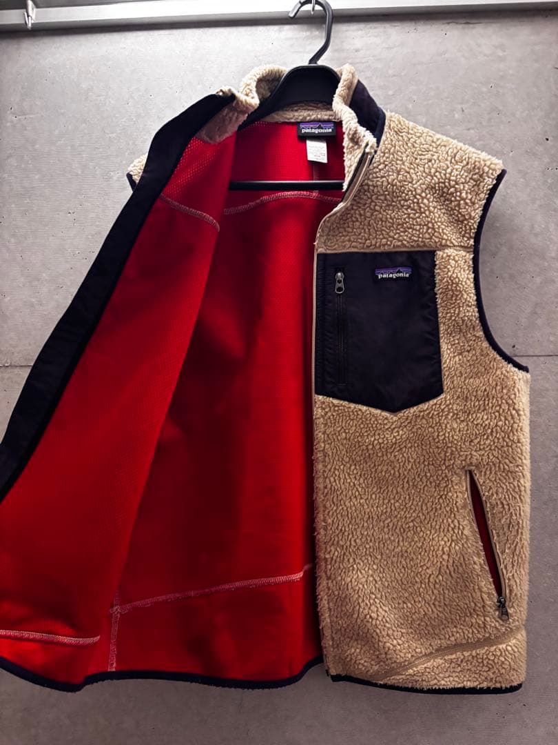 Patagonia フリースベスト ベージュ/ネイビー