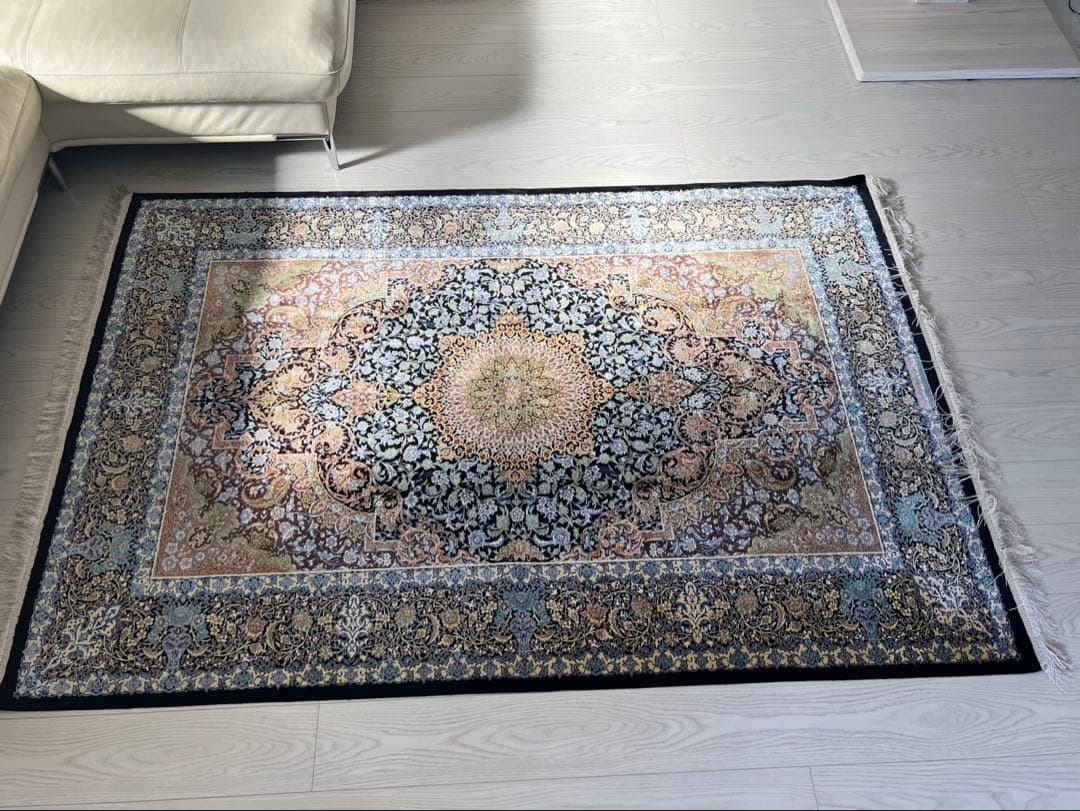 シルク　ペルシャ絨毯　202×135 クムアフマディ工房