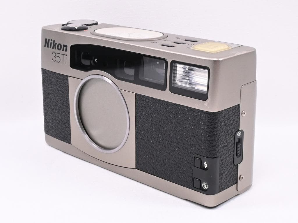 【美品】 ニコン　Nikon 35Ti