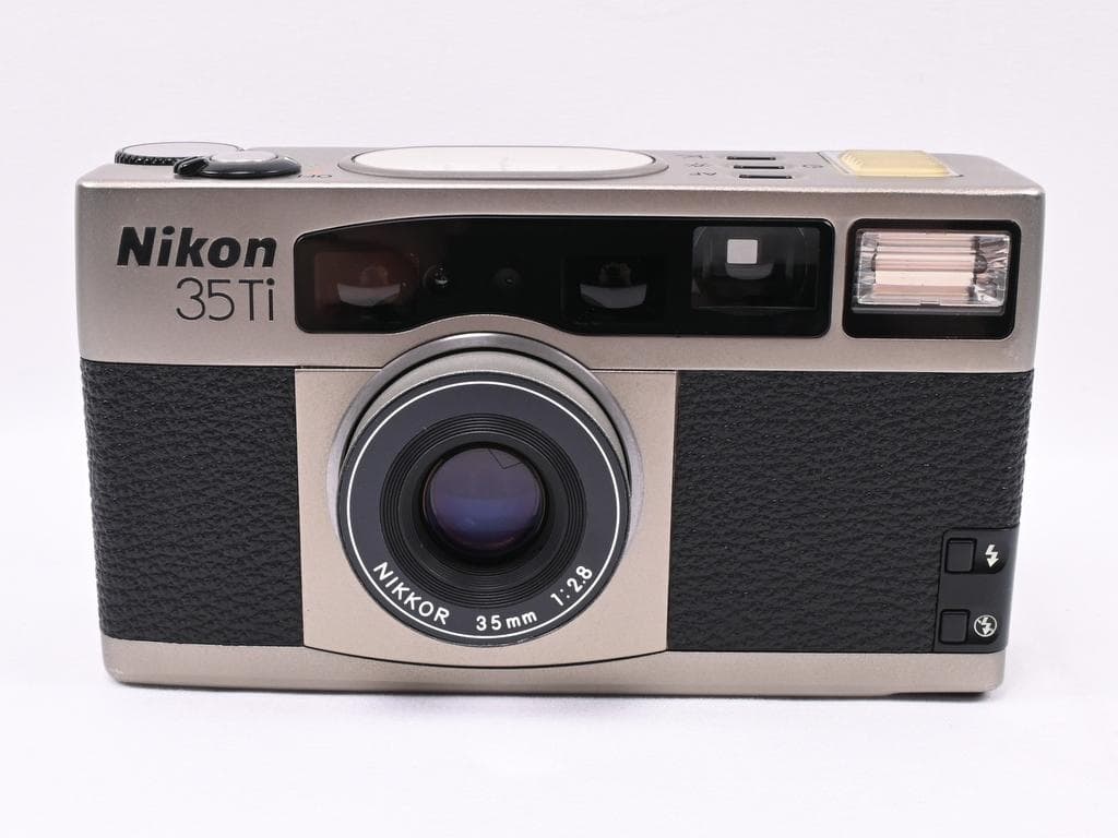 【美品】 ニコン　Nikon 35Ti