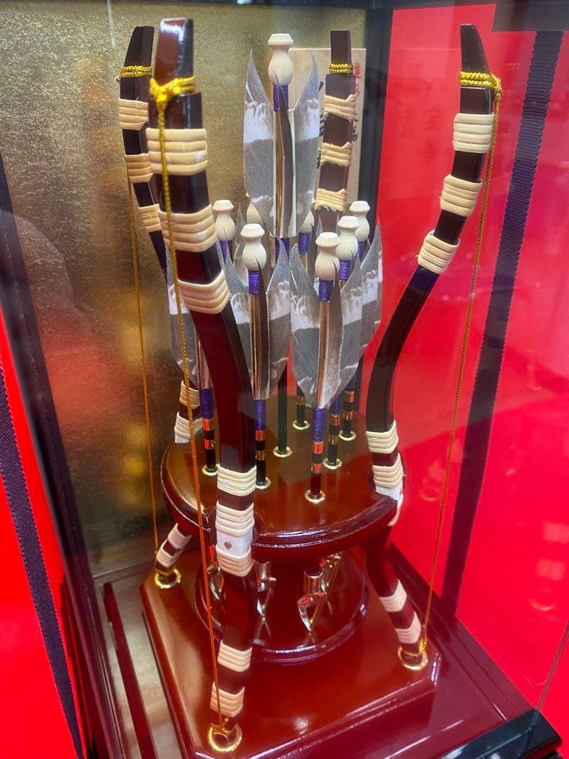 破魔弓　光鶴作　パノラマガラスケース・間口約２３×奥行約２３×高さ約３８㎝