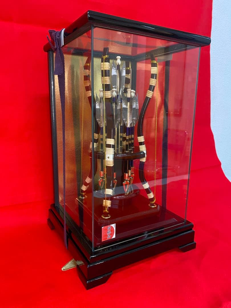 破魔弓　光鶴作　パノラマガラスケース・間口約２３×奥行約２３×高さ約３８㎝