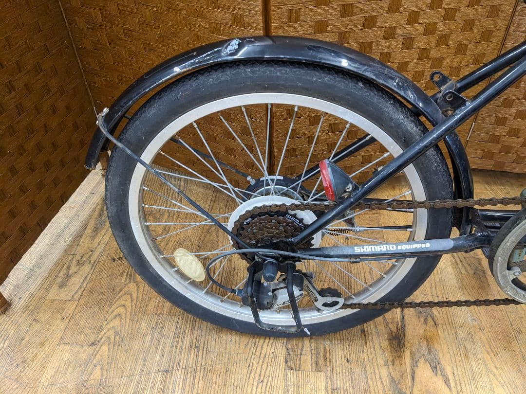 U051 折りたたみ自転車　20インチ　6段変速 オートLEDライト　ブラック